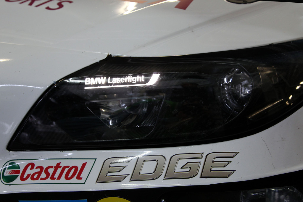 BMW geht mit Laserlicht auf den Nürburgring