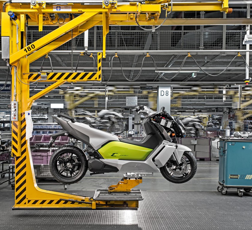 BMW startet Produktion des Elektrollers C Evolution