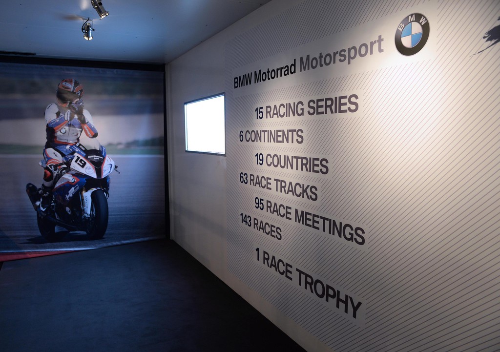BMW sucht seinen weltbesten Motorrad-Privatfahrer
