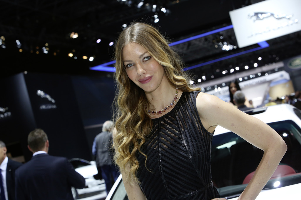 Big Apple und die weiblichen Auto-Fans