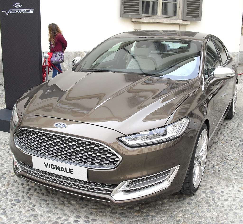 Der erste Ford Vignale war der Mondeo.