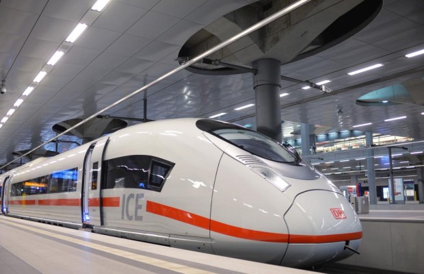 Die Bahn kommt: Neuer ICE 3 rollt vom Gleis