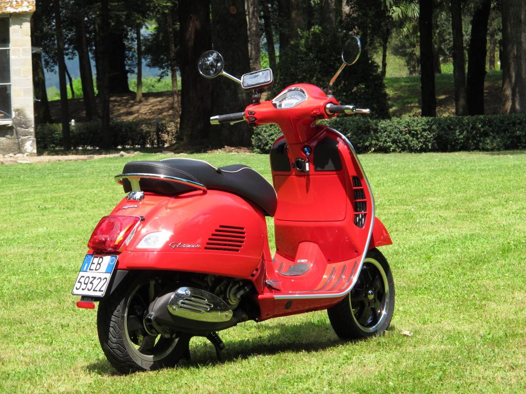 Die sichtbaren Neuerungen gegenüber dem bisherigen Modell sind erst auf den zweiten Blick erkennbar, und auch dann nur von Vespa-Experten.