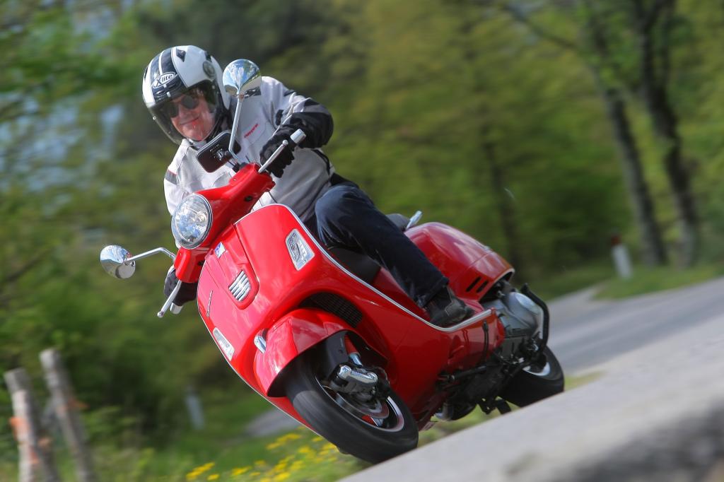 Erfolgreicher als die Vespa GTS 300 Super war in den letzten Jahren in Deutschland kein anderer Kraftroller