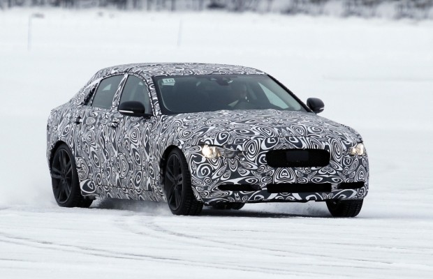 Erwischt: Erlkönig Jaguar XE - Angriff auf 3er, A4 und C-Klasse