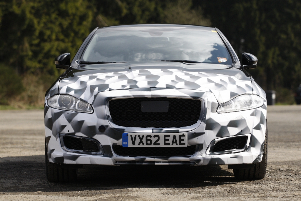 Erwischt: Erlkönig Jaguar XJR Facelift