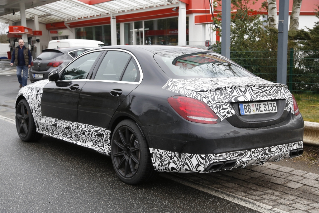 Erwischt: Erlkönig Mercedes C 63 AMG