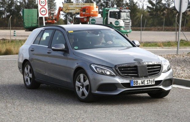 Erwischt: Erlkönig Mercedes C-Klasse T-Modell ungetarnt