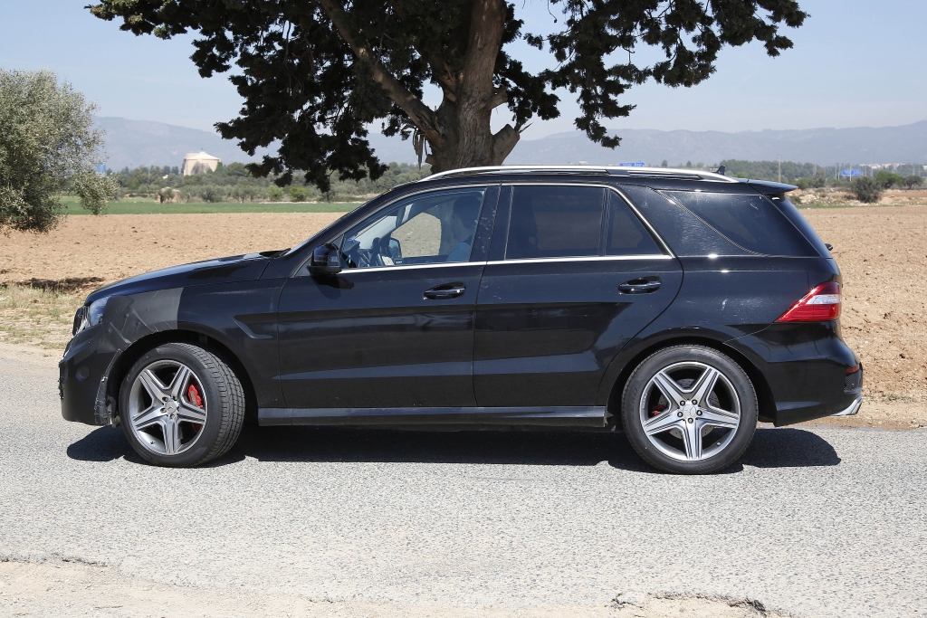 Erwischt: Erlkönig Mercedes ML 63 AMG Facelift