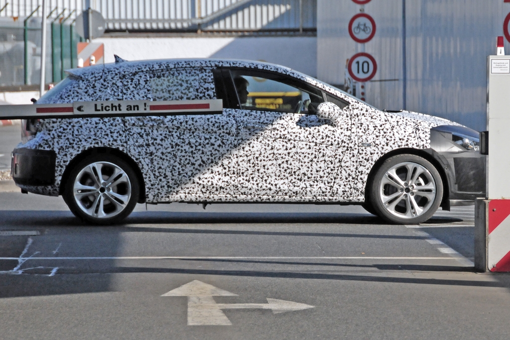 Erwischt: Erlkönig Opel Astra K (2015) - Rückkehr des GSI?