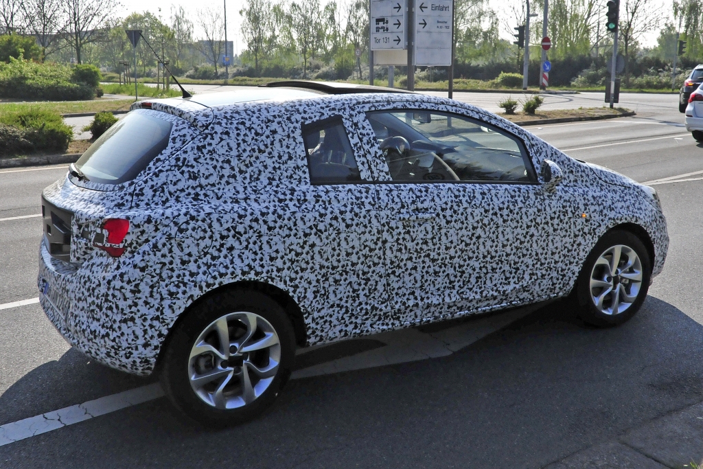 Erwischt: Erlkönig Opel Corsa E