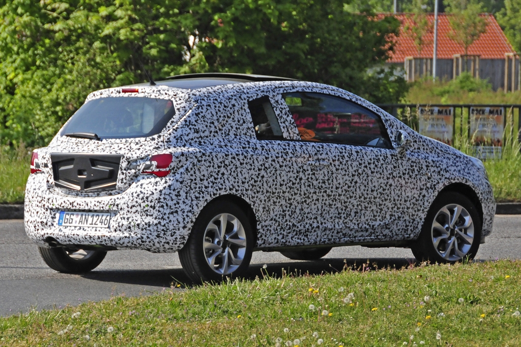 Erwischt: Erlkönig Opel Corsa E