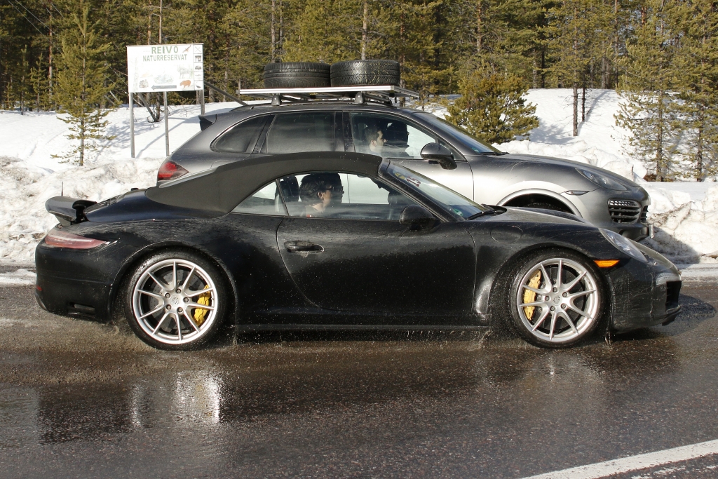 Erwischt: Erlkönig Porsche 911 GTS Cabrio