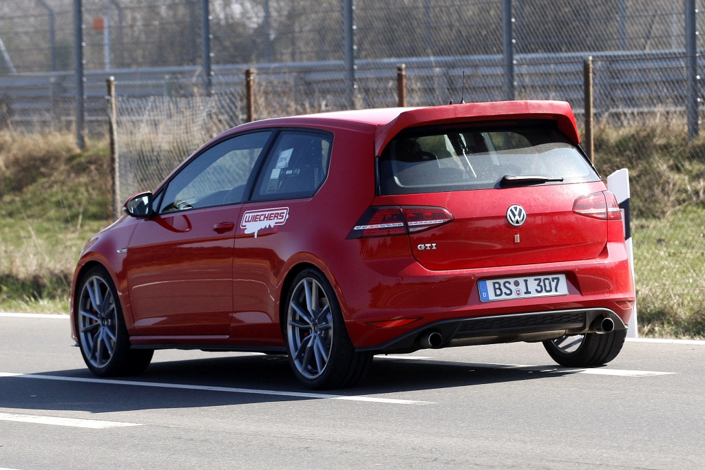 Erwischt: Erlkönig VW Golf GTI Club Sport