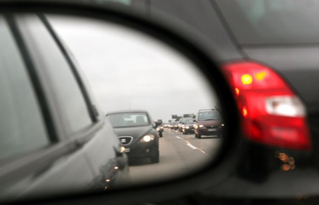 Fahren mit Licht am Tag - Die Hälfte leuchtet