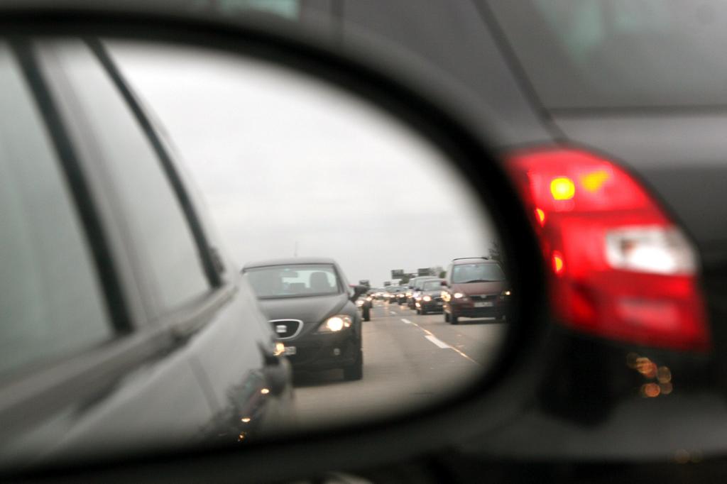 Fahren mit Licht am Tag - Die Hälfte leuchtet