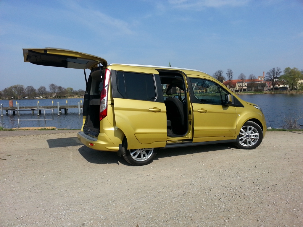 Ford Neuheiten 2014: Erster Test im Ford Tourneo Connect -  Überraschend anders