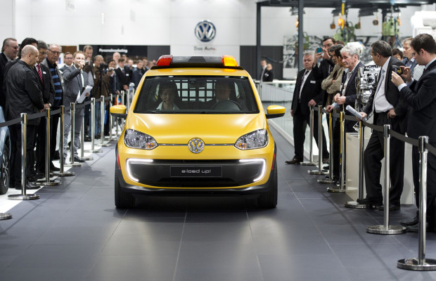 Hannover Messe: Volkswagen präsentiert E-load Up als Flughafen-Lotsenfahrzeug