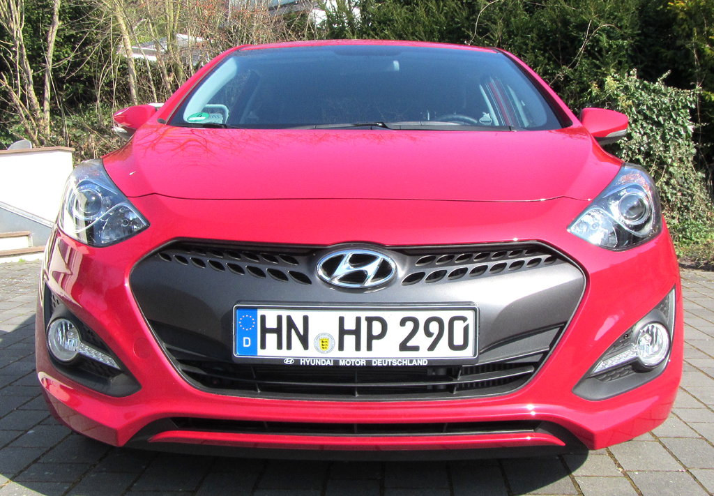 Hyundai i30 Coupé: Blick auf die Frontpartie. 