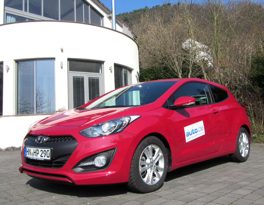 Hyundai i30 Coupé, hier als Design-Diesel mit 94/128 kW/PS. 