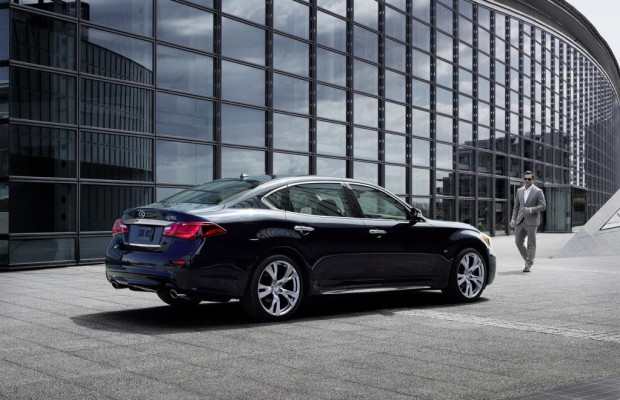 Infiniti bietet den Q70 bald als Lang-Version an