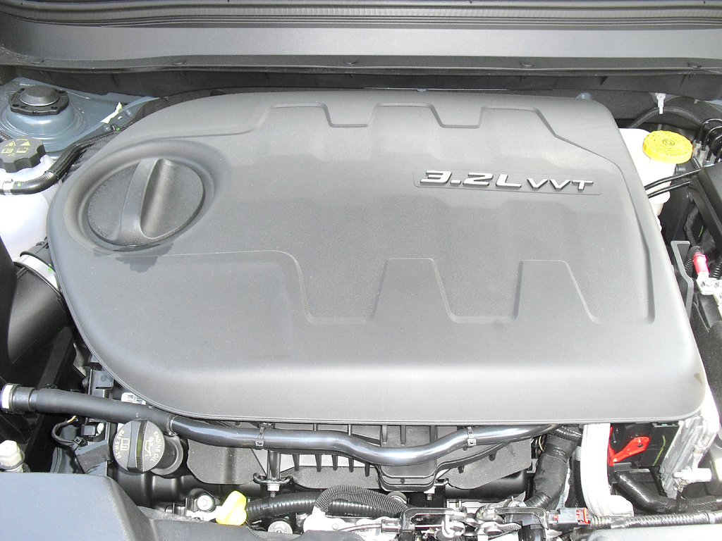 Jeep Cherokee: Blick unter die Haube. Neben dem Benziner stehen noch zwei Diesel zur Wahl. 