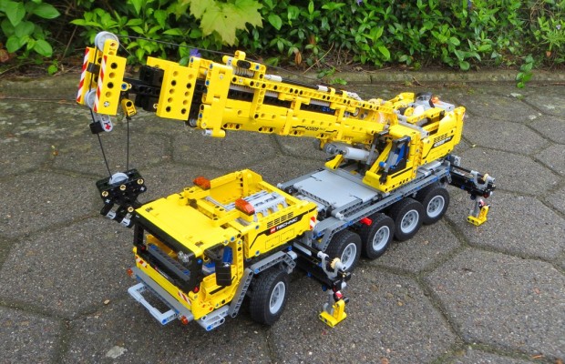 Legos Mobiler Schwerlastkran: Für große Jungs