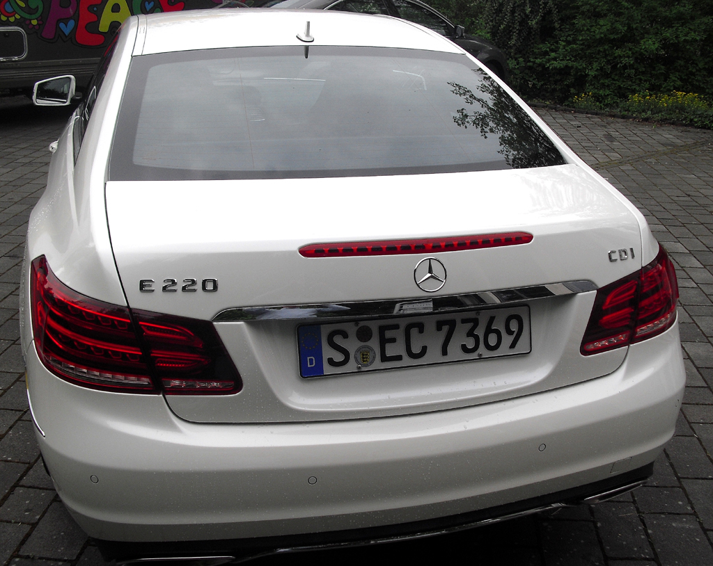 Mercedes E-Coupé: Blick auf die Heckpartie. 