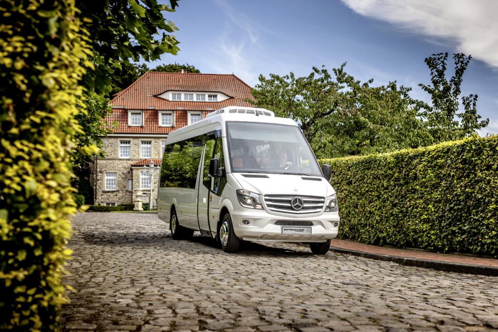 Minibus mit Maxi-Jubiläum