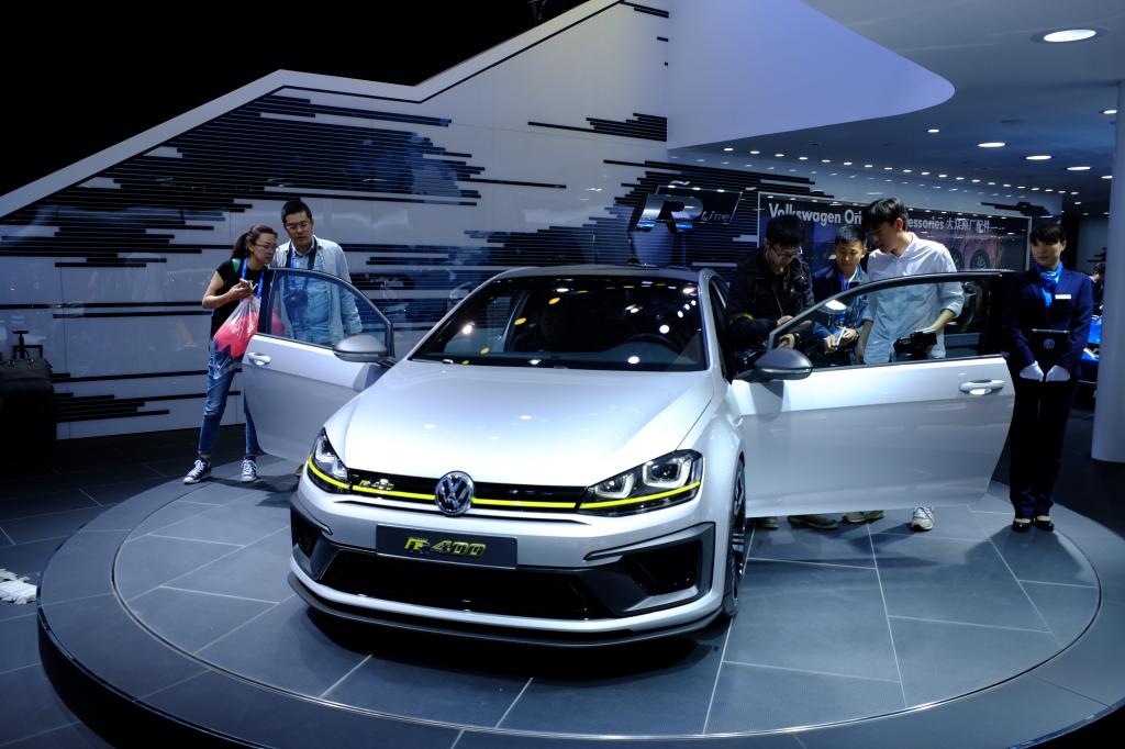 Mit der jetzt in Peking gezeigten Studie antwortet Volkswagen auf den Stuttgarter Rivalen mit dem Stern. Denn der seit einem Jahr hochgelobte CLA ist derzeit nahezu konkurrenzlos Foto © SP-X