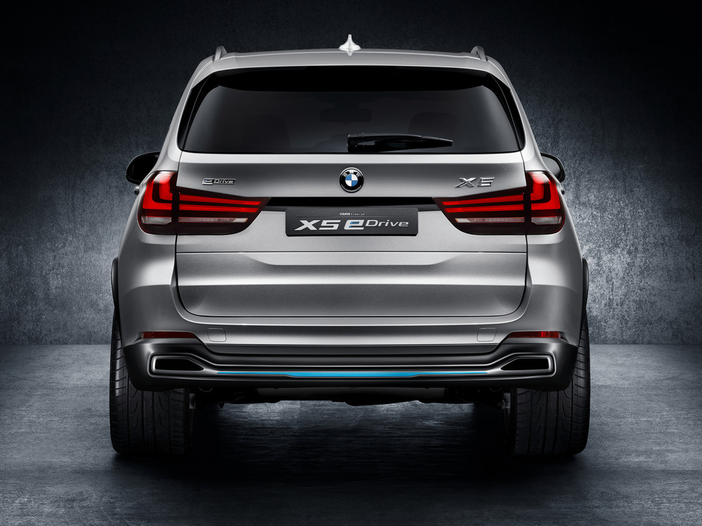 New York 2014: BMW zeigt Concept X5 eDrive