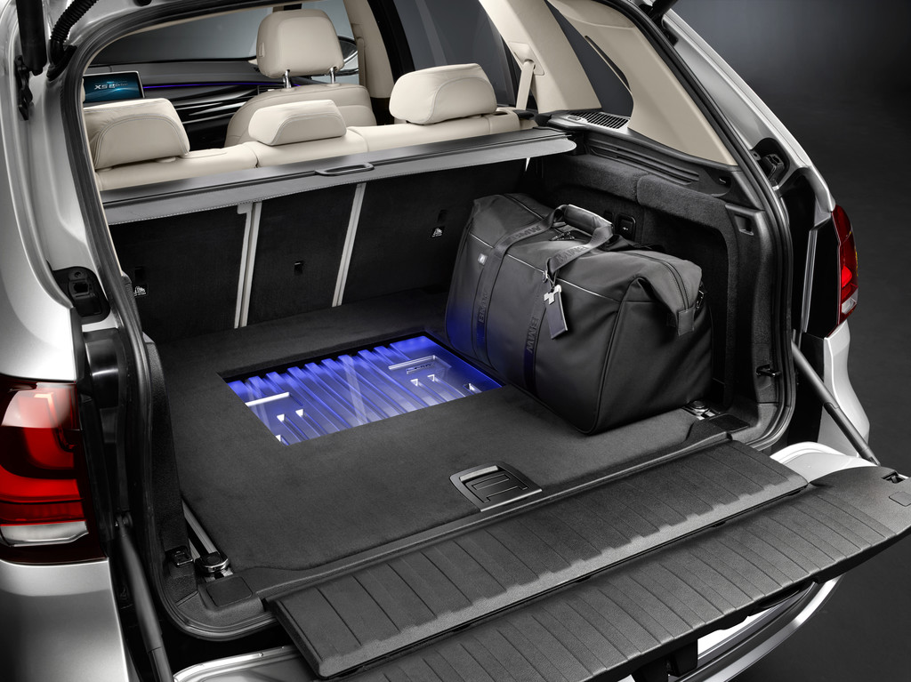 New York 2014: BMW zeigt Concept X5 eDrive