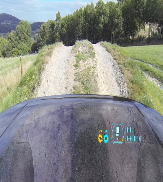 New York 2014: Land Rover-Technologie macht Motorhaube 