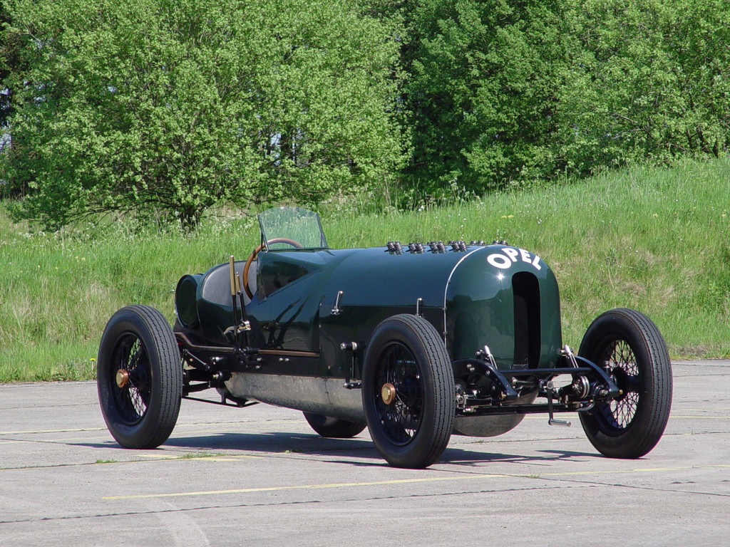 Opel-Renner kehren 100 Jahre später nach Lyon zurück