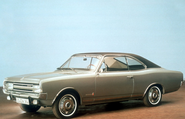 Opel schickt zwei besondere Rekord-Modelle an den Bodensee
