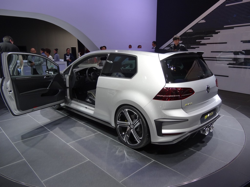Peking 2014: 400 PS in der Volkswagen-Studie Golf R400