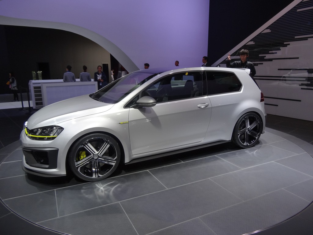 Peking 2014: 400 PS in der Volkswagen-Studie Golf R400