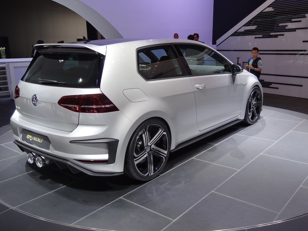 Peking 2014: 400 PS in der Volkswagen-Studie Golf R400