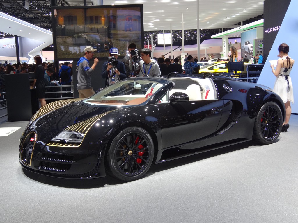 Peking 2014: Bugatti zeigt fünftes Legendenmodell