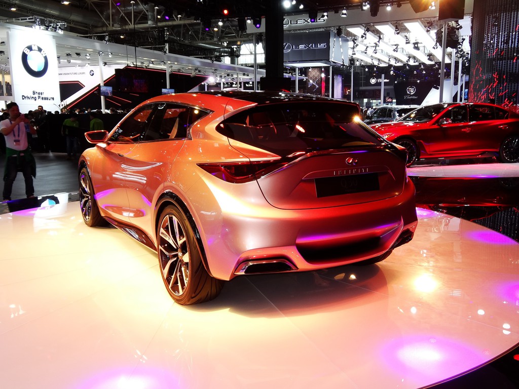 Peking 2014: Infiniti zeigt Q30 Concept