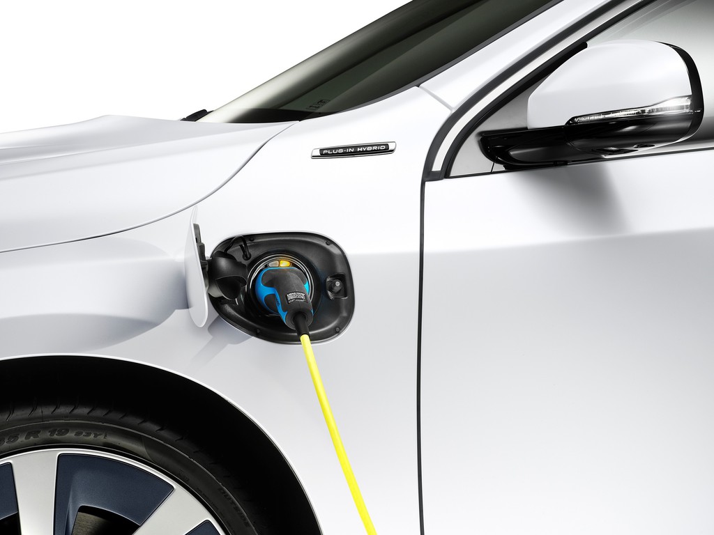 Peking 2014: Weltpremiere für Volvo S60L Petrol Plug-in Hybrid