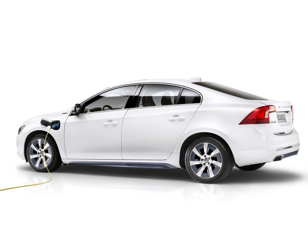 Peking 2014: Weltpremiere für Volvo S60L Petrol Plug-in Hybrid