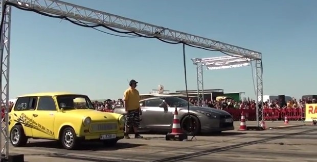 Trabant vs.Nissan GT-R 