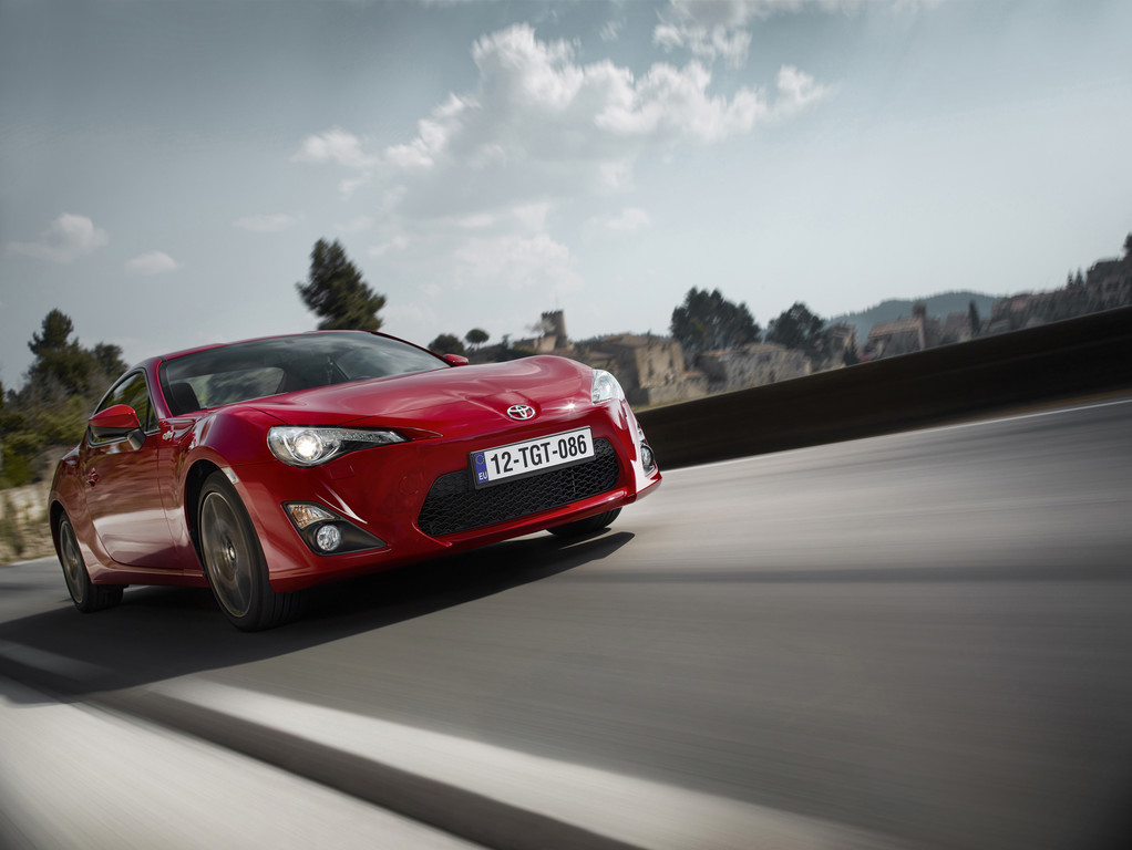 Verbesserte Dynamik im neuen Modelljahr für Toyota GT86