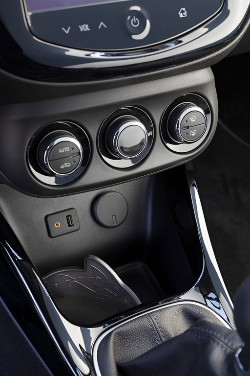 Was macht der Hai im Opel Adam?