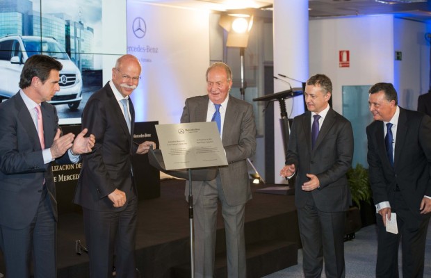 Königlicher Besuch im Mercedes-Benz-Werk