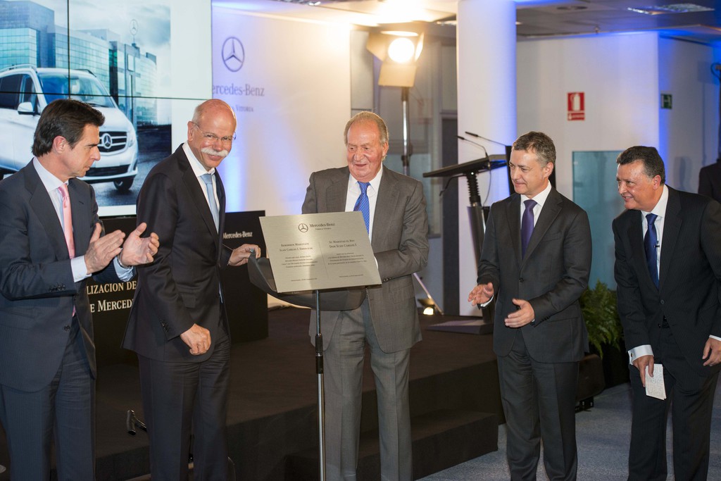  Königlicher Besuch im Mercedes-Benz-Werk