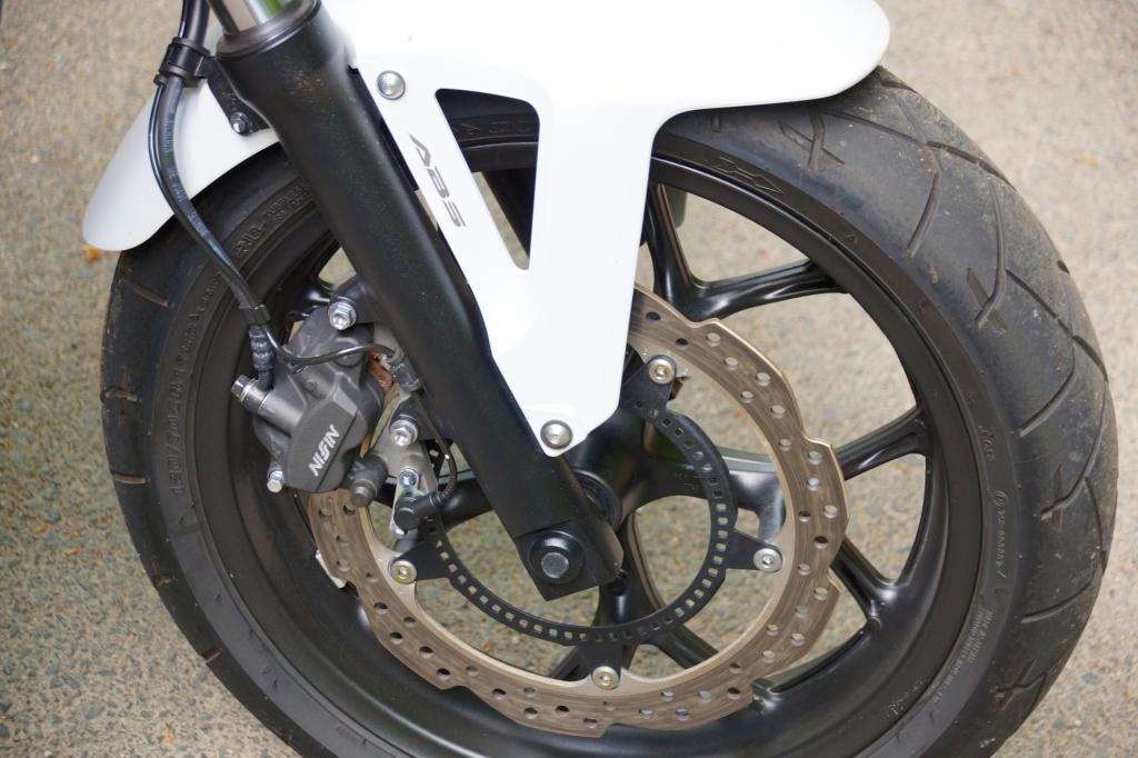 ABS ist Serie bei der NC 750 X, die für 6.490 Euro viel zu bieten hat.