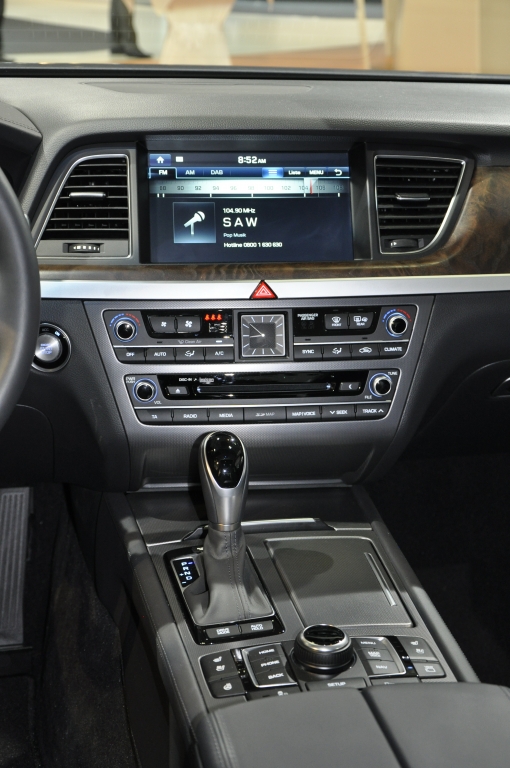 AMI 2014: Hyundai feiert Deutschlandpremiere der Genesis Sportlimousine