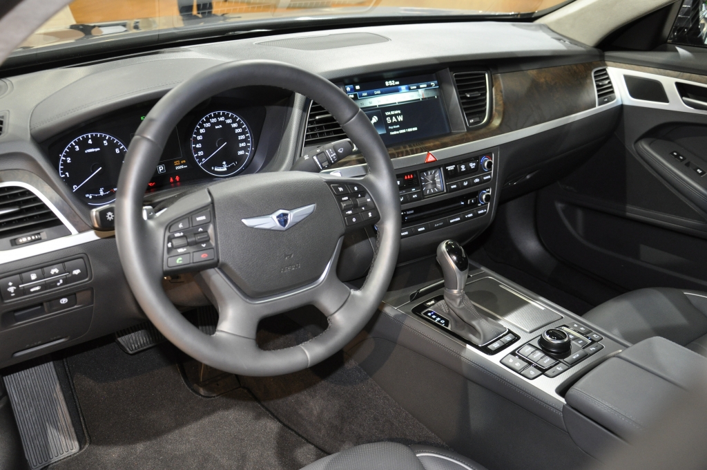 AMI 2014: Hyundai feiert Deutschlandpremiere der Genesis Sportlimousine